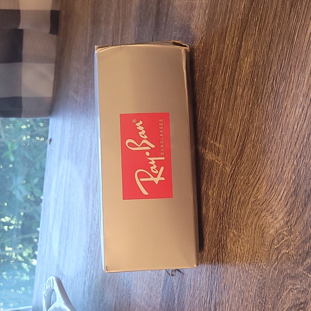 NWT Ray Ban Aviator pink tint sunglasses